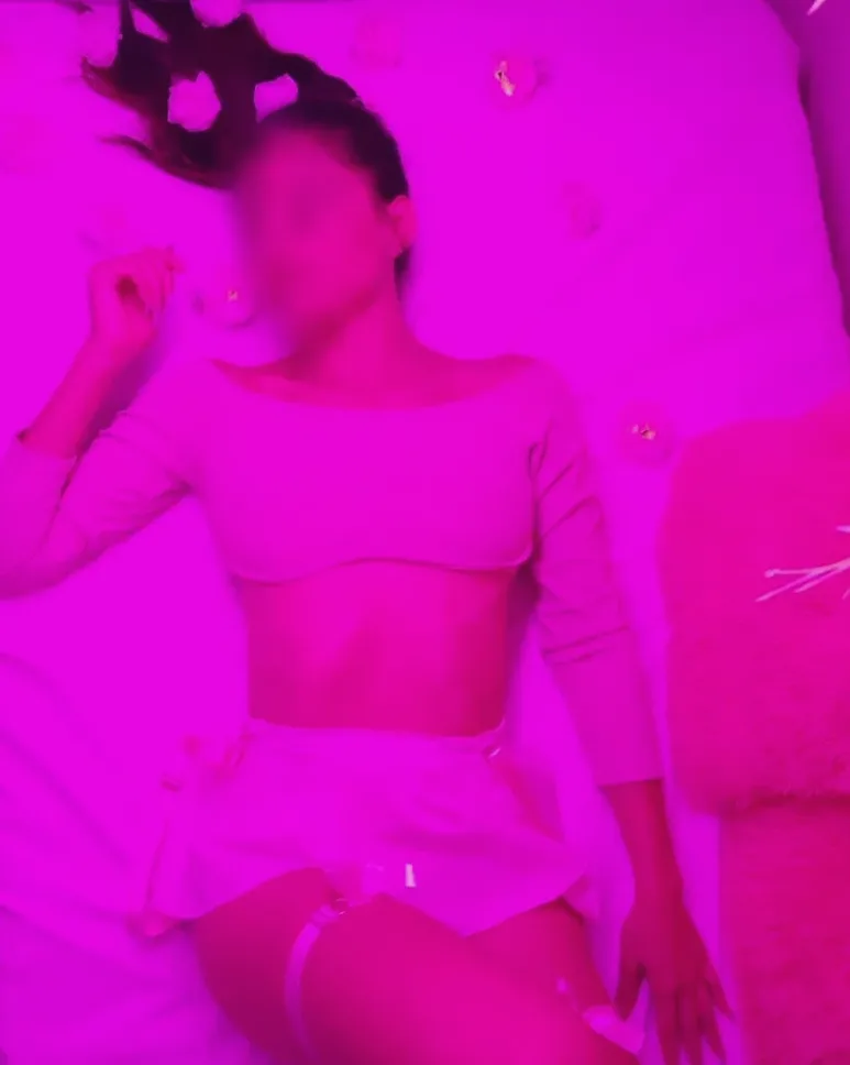 Carla, 32