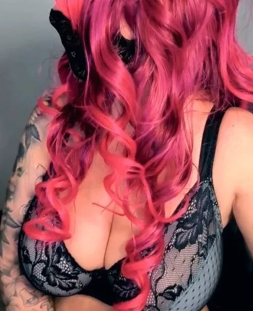 Lucia, 38