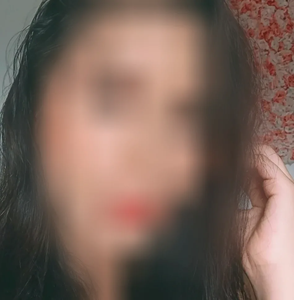 Michelle, 29